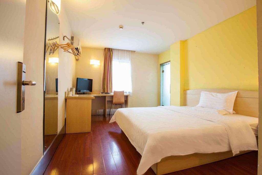 7Days Inn Foshan Coach Terminal Oda fotoğraf